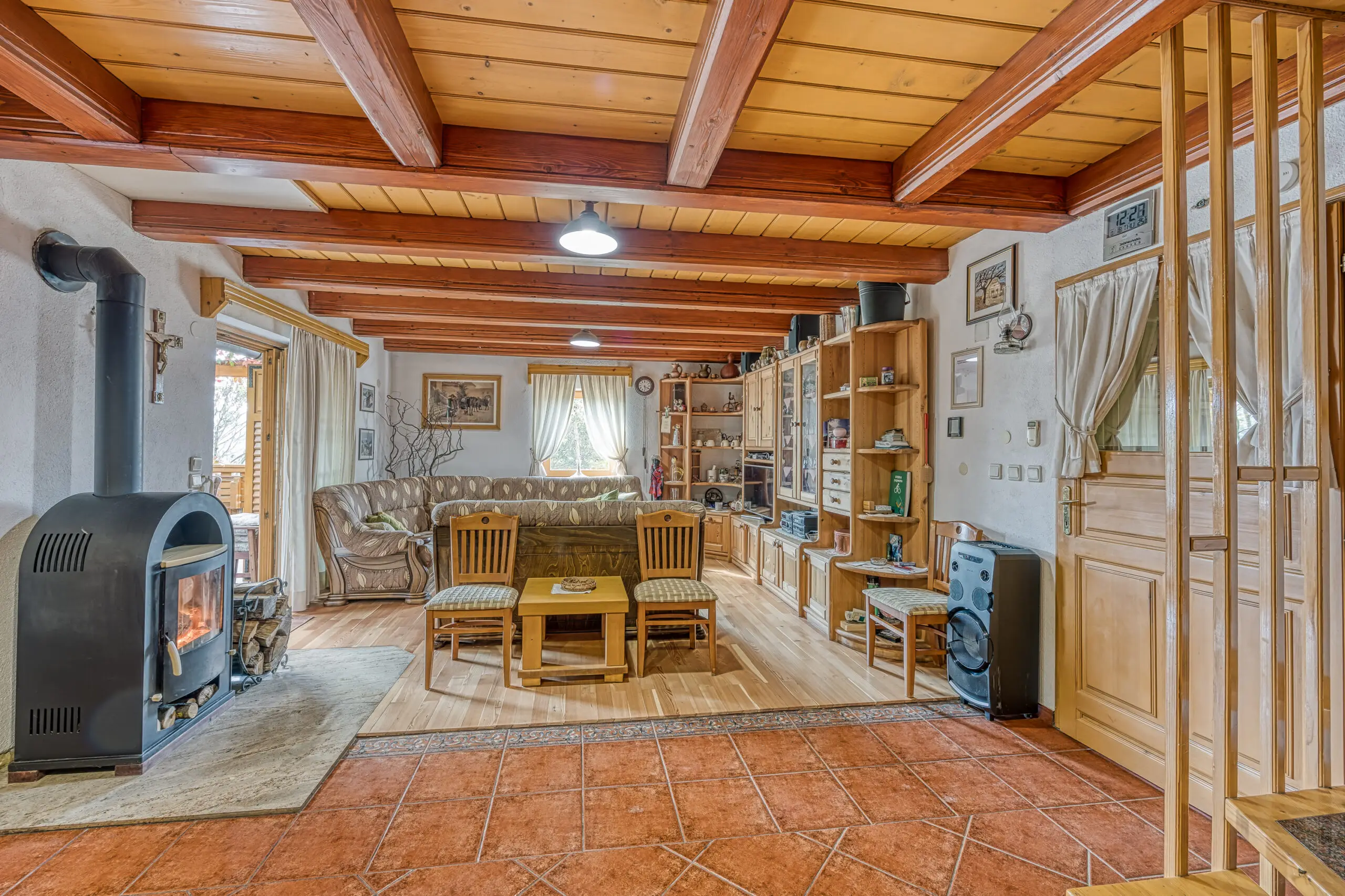 House Gorgeus Challet 5